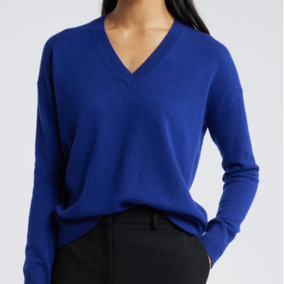 Nordstrom Sweaters - Nordstrom 100% Cashmere Blue V-Neck Sweater - Size L